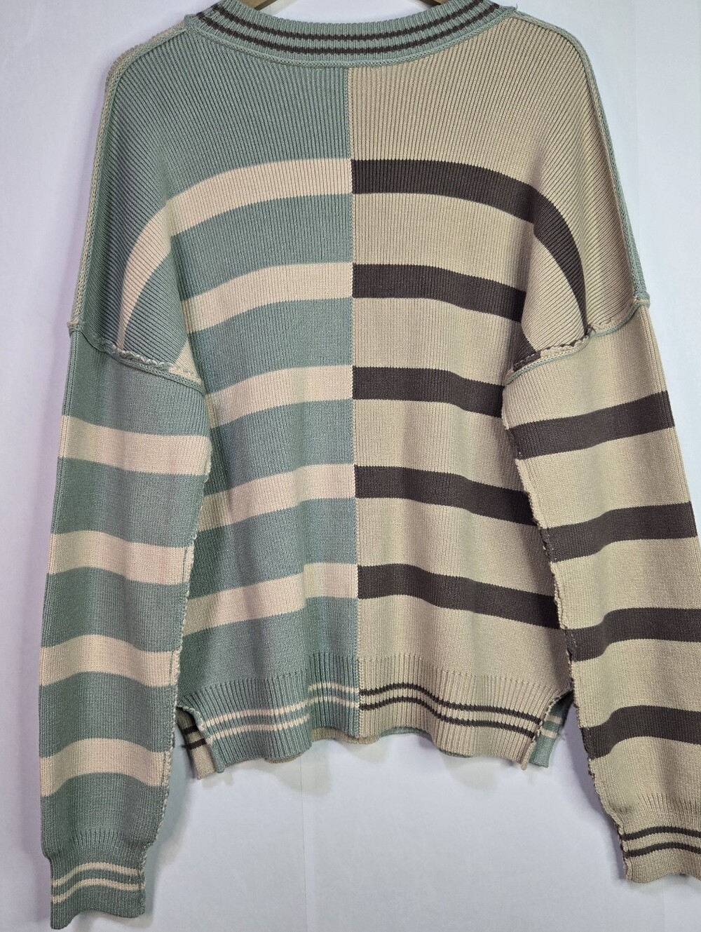 New In Women Size L Quality Sweater, Multi Coordinaring Stripes & Raw Finish Hem - Picture 8 of 14